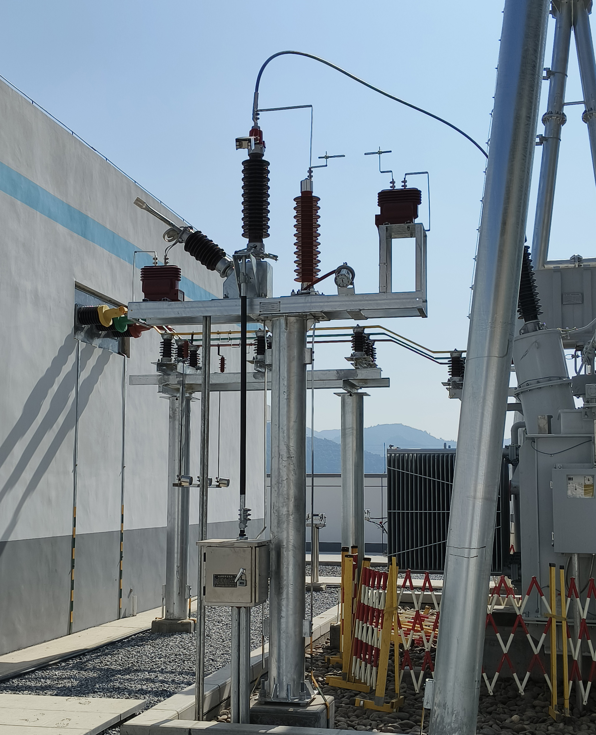 Neutral point gap grounding protection